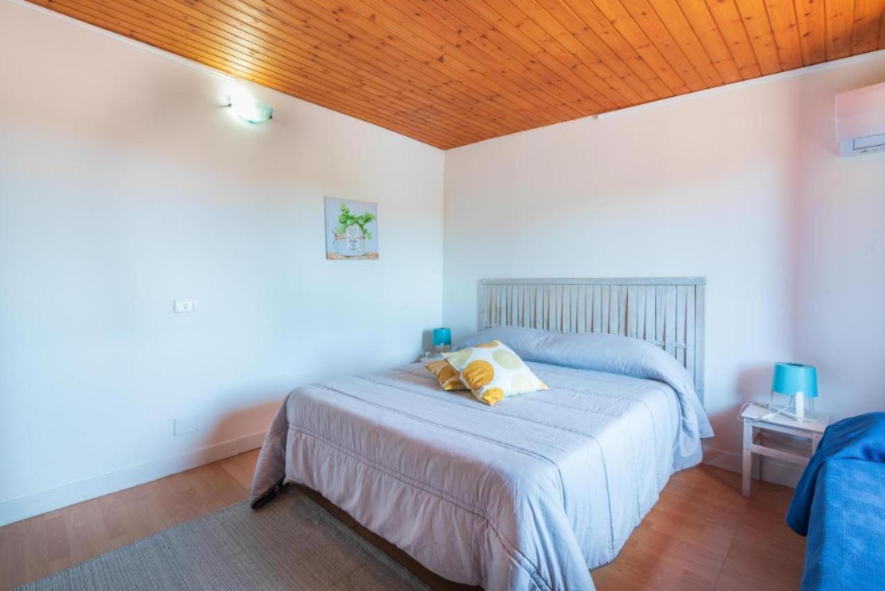 Villa Con Piscina Al Mare Онина Екстериор снимка