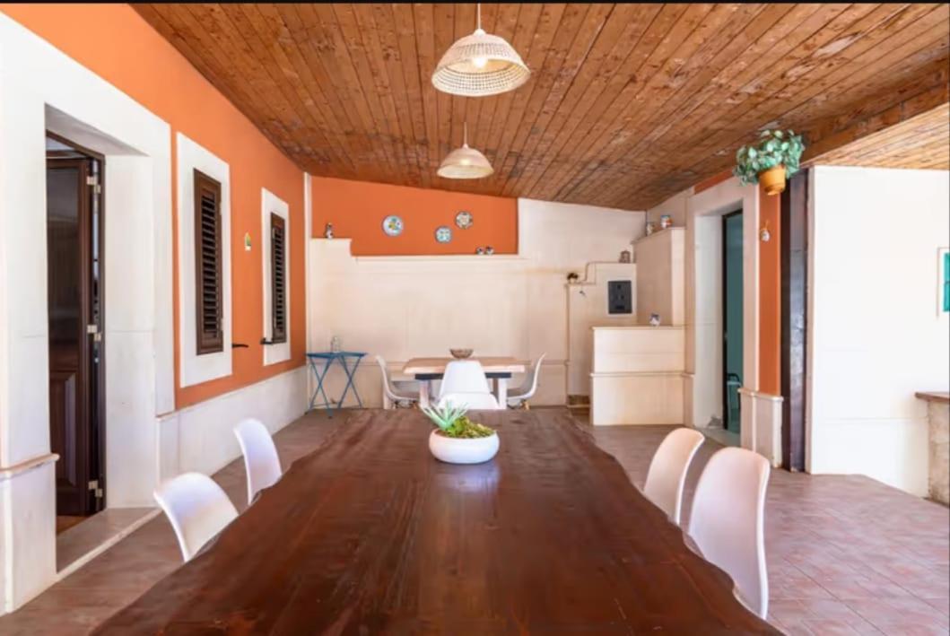 Villa Con Piscina Al Mare Онина Екстериор снимка