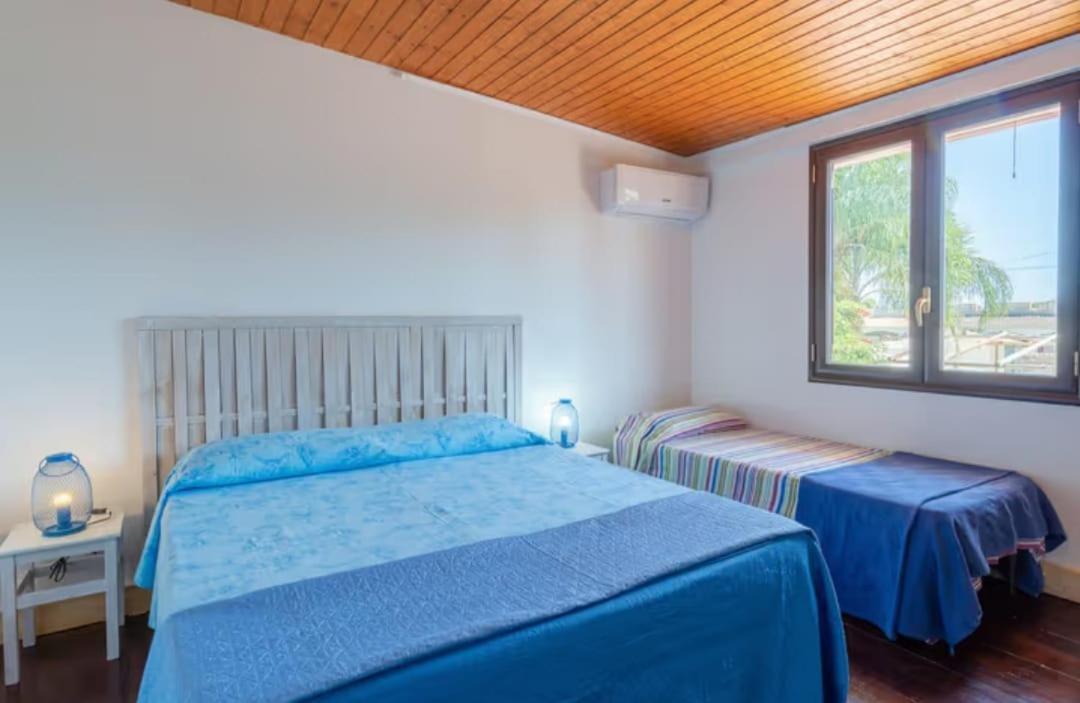 Villa Con Piscina Al Mare Онина Екстериор снимка