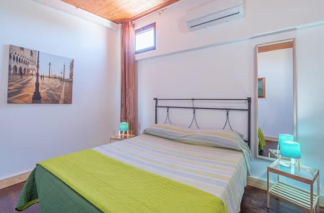 Villa Con Piscina Al Mare Онина Екстериор снимка